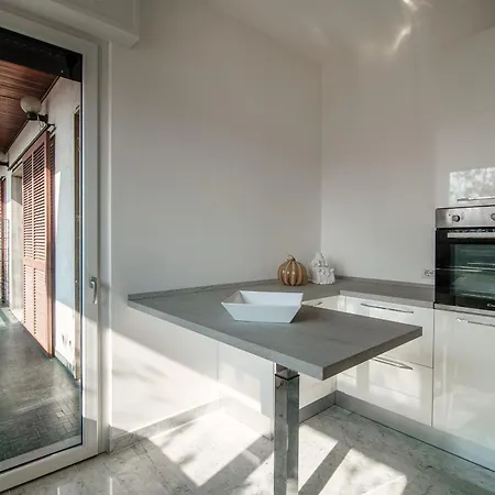 Franco Apartmán Como